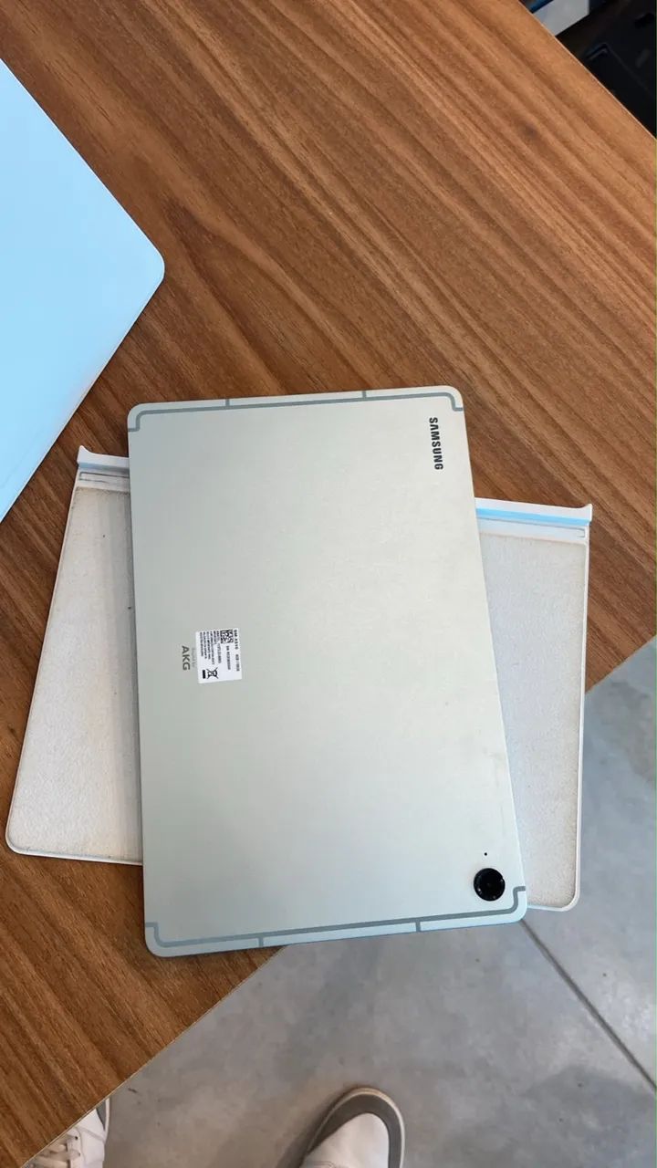 Tablet Samsung Galaxy Tab S9 FE  - Foto 2