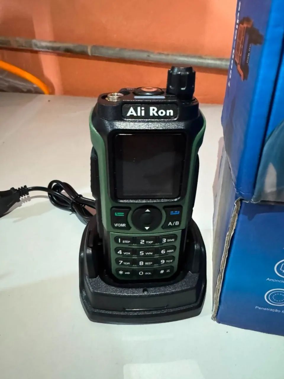 Rádio Comunicador Vhf Uhf Analógico Até 40 Km Ali Ron 0001