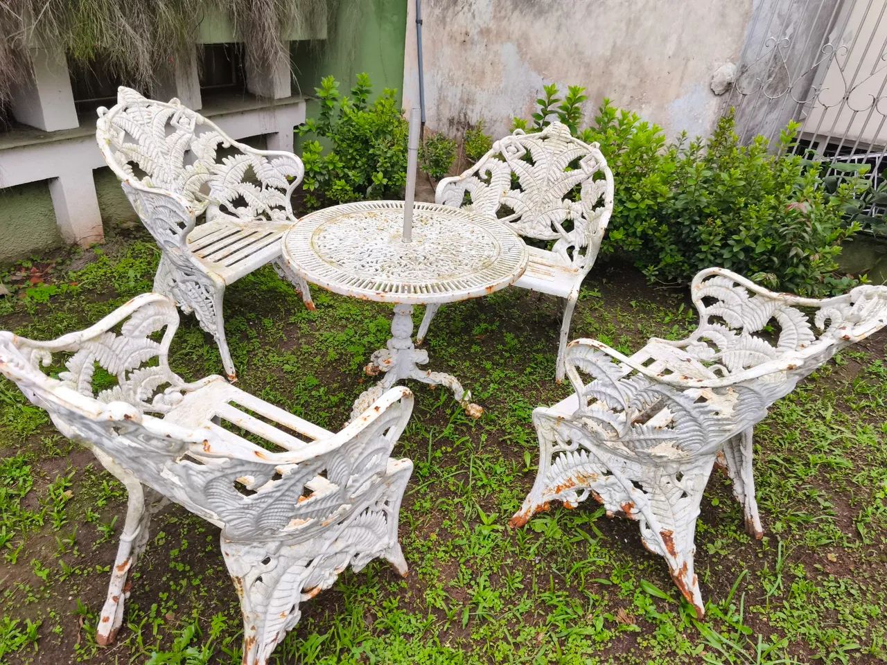 Conj de mesa e poltronas  - Foto 2