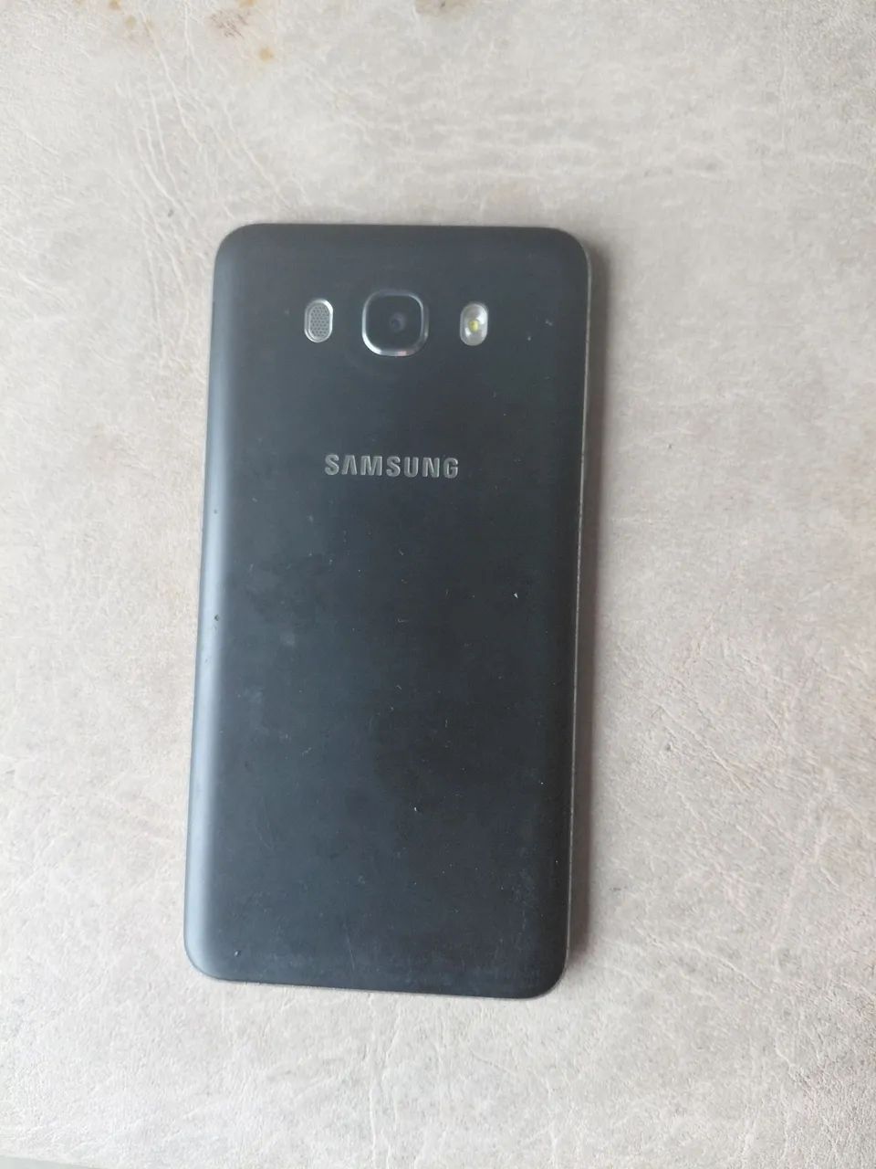 Samsung Galaxy J7  - Foto 2