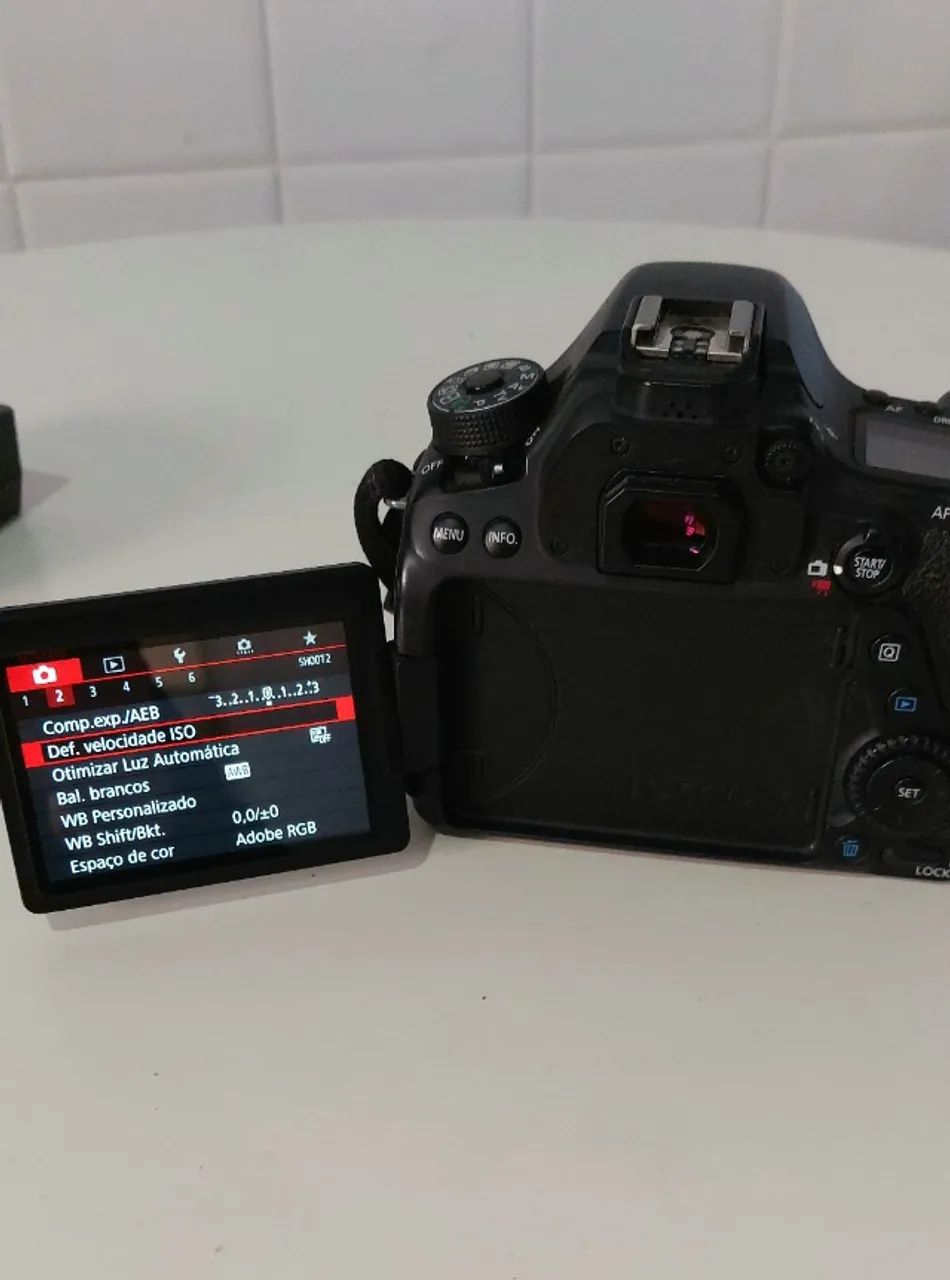 Câmera Canon 80D com 75k cliques  - Foto 5