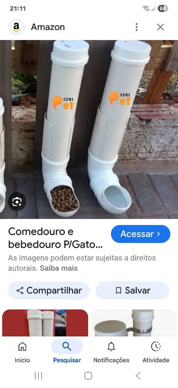 Bebedouro e comedouro para cães.