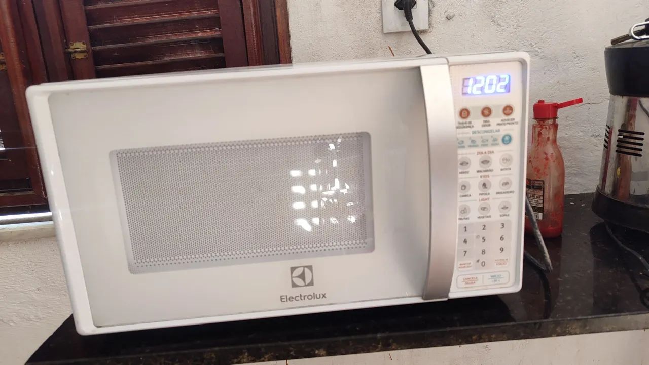 Vendo microondas Electrolux 20 l