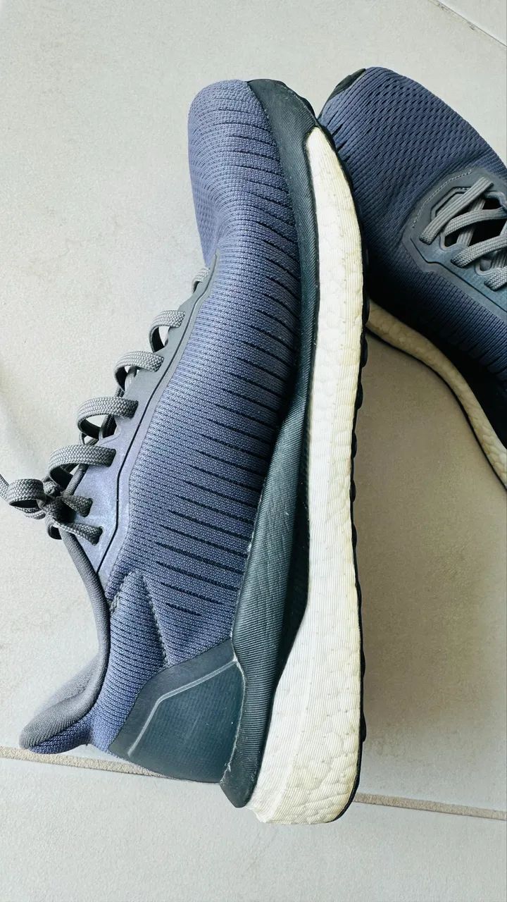 Tênis Adidas Boost 38 cinza