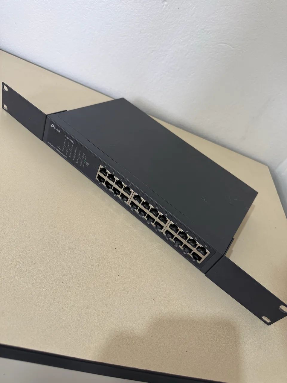 Switch TP-link TFSF1024D 10/100Mbps 24 portas - Foto 2