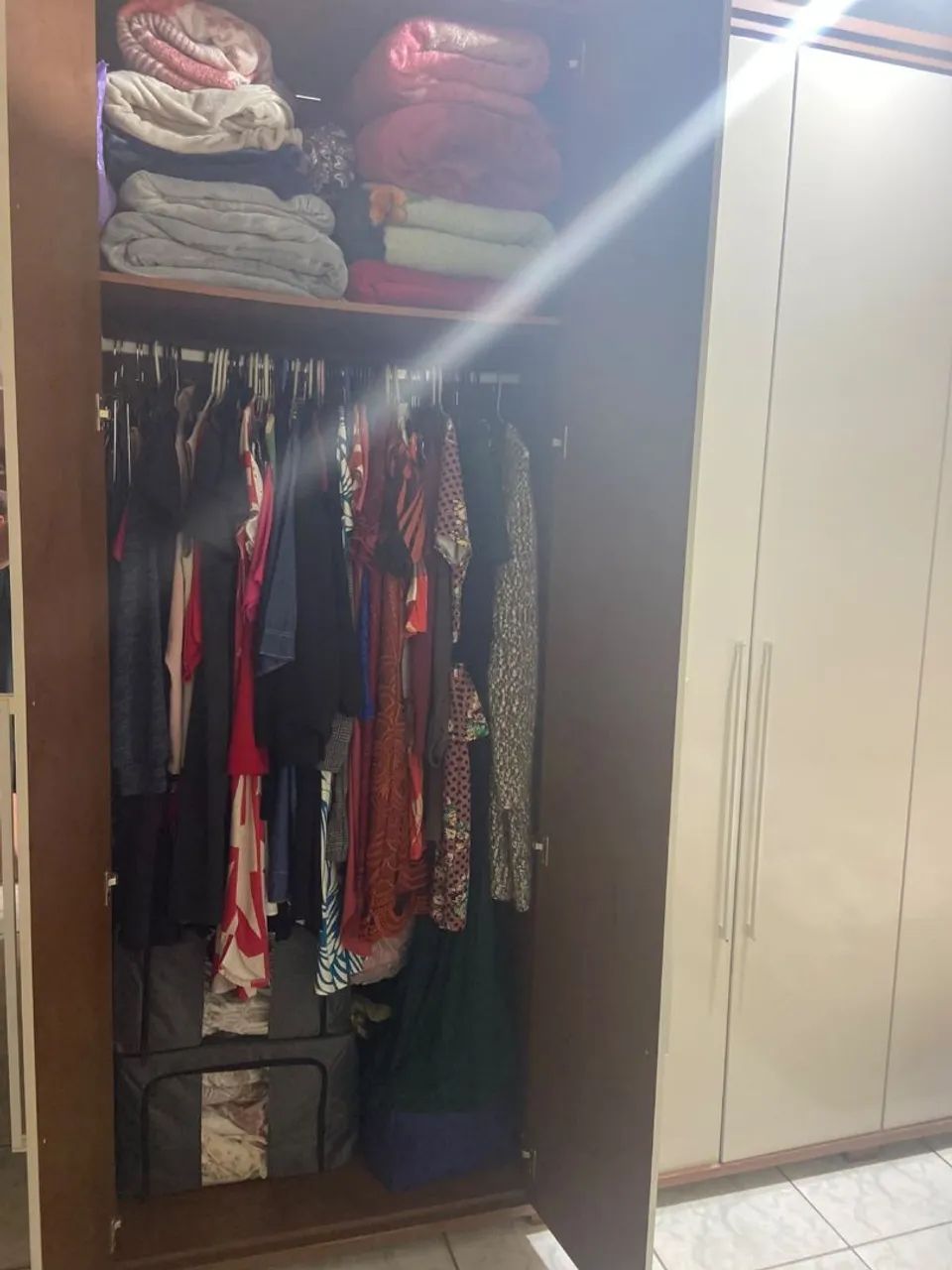 Vende se guarda roupa 6 portas  - Foto 2