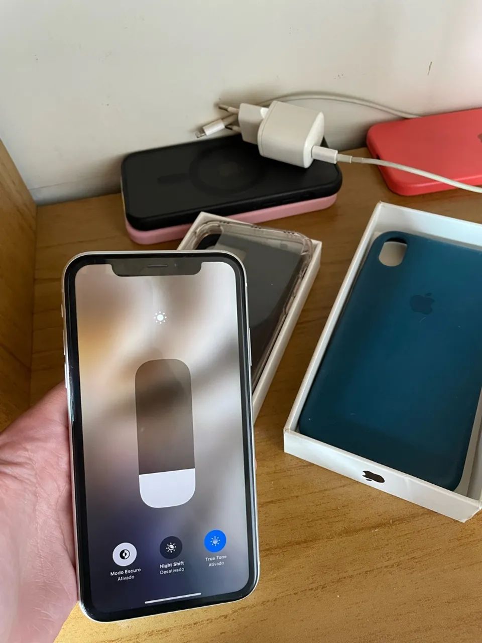 IPHONE XR BRANCO- IMPECÁVEL - Foto 3
