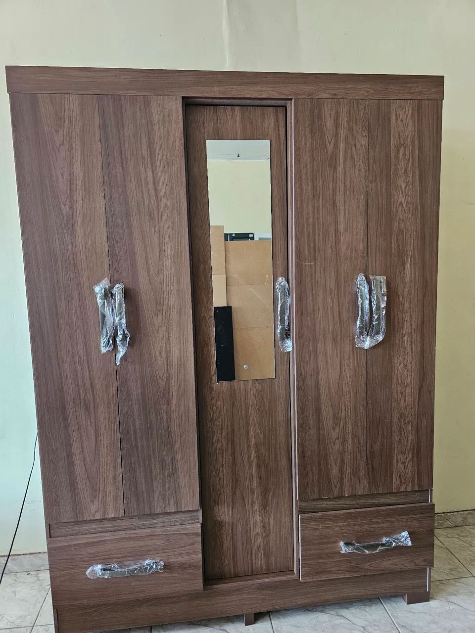 Guarda roupa de casal novo