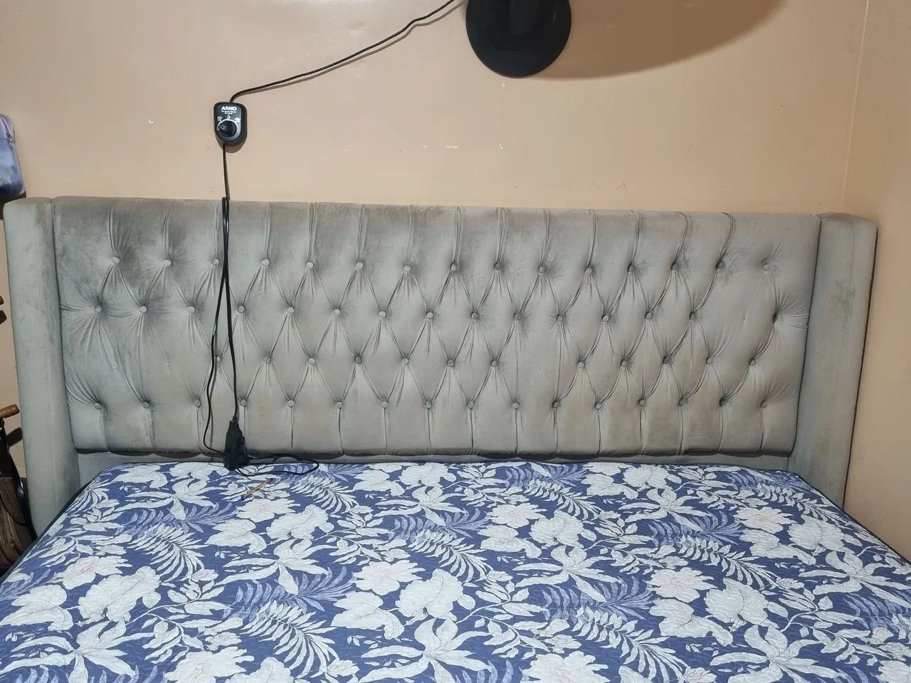 Cama box King size acompanhada de cabeceira. - Foto 2