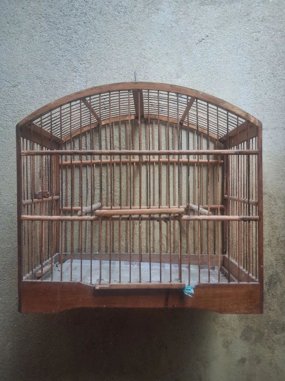 Vendo gaiola de madeira 
