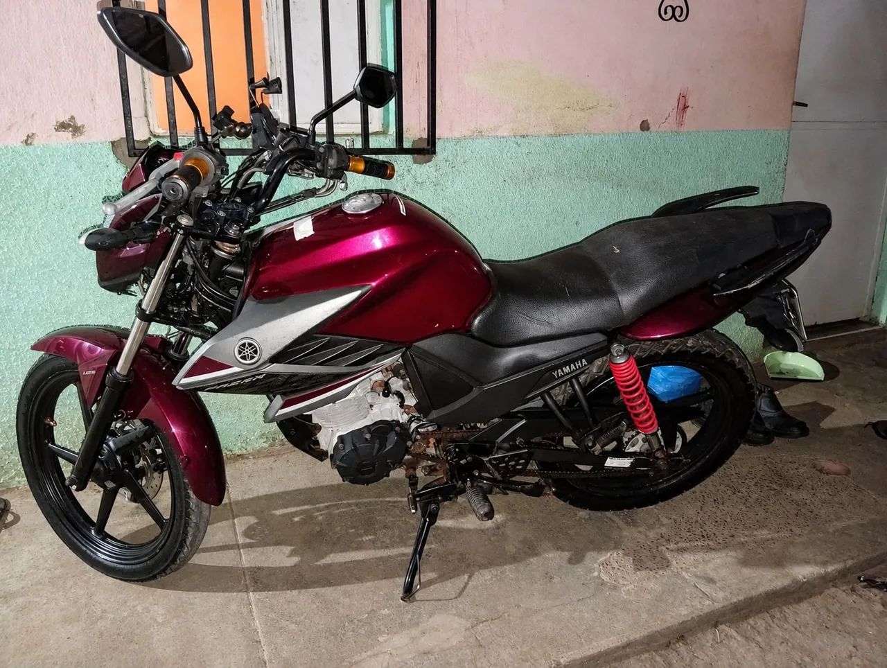 Vendo Yamaha fazer 150 super conservada - Foto 2