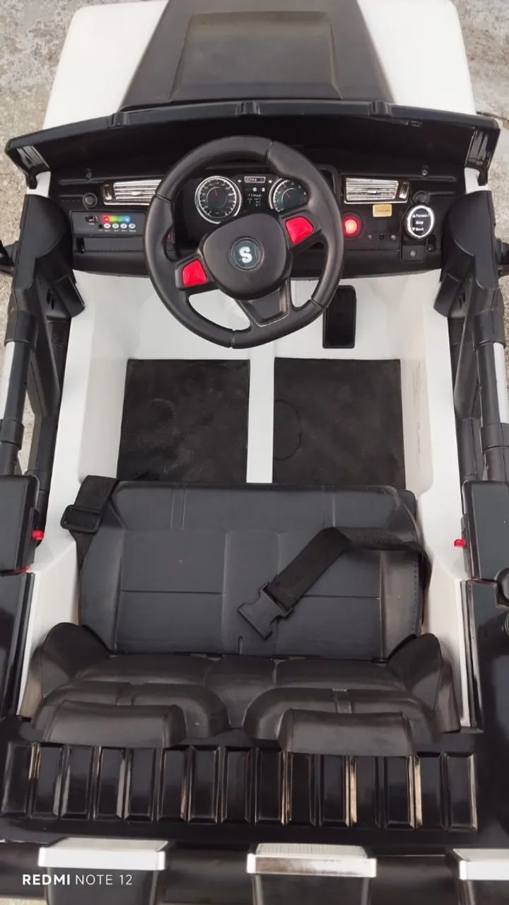Carro elétrico infantil