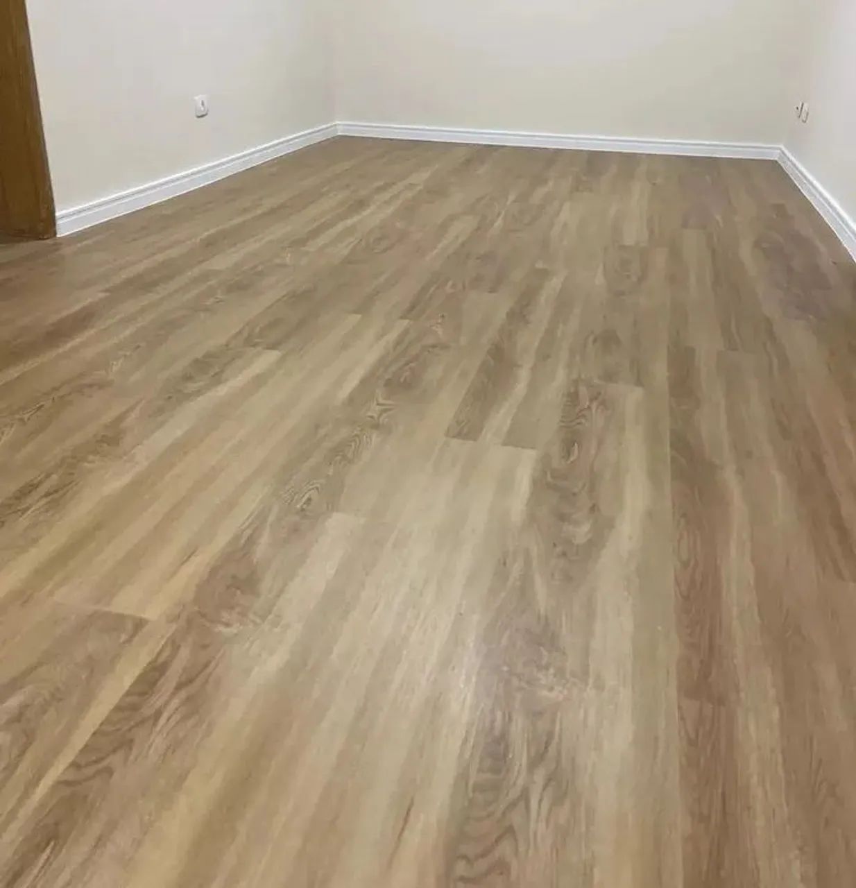 Instalador de Piso Vinílico e Rodapé - Foto 3
