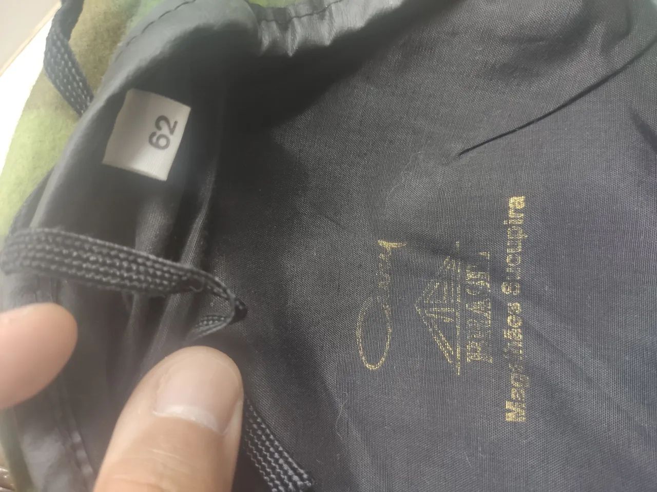 Boina verde e boné camuflado  - Foto 2