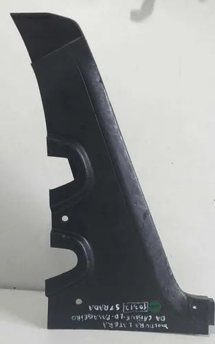 Moldura Cabine Fiat Strada Trekking Lado Direito 10312