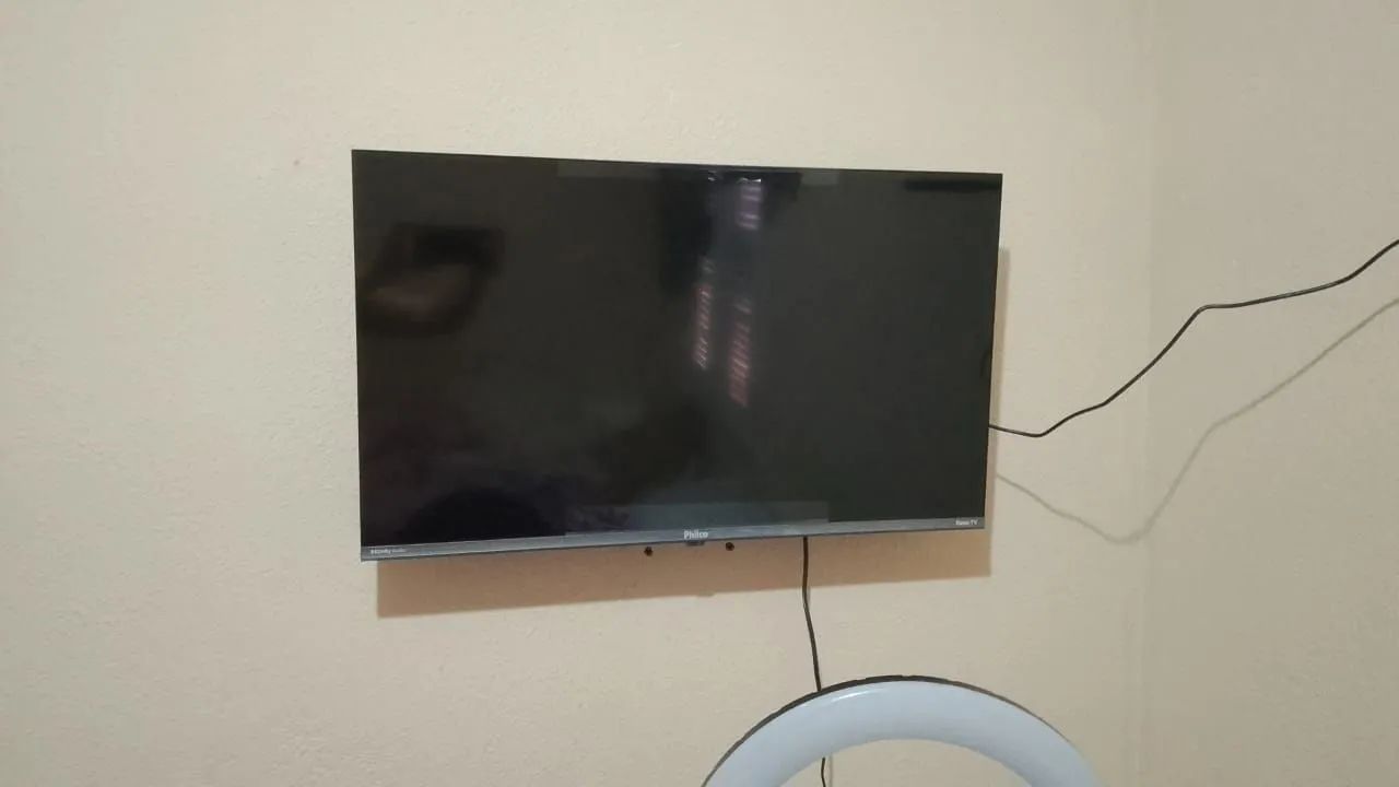 Televisão 32 polegadas ,3 meses de uso ...