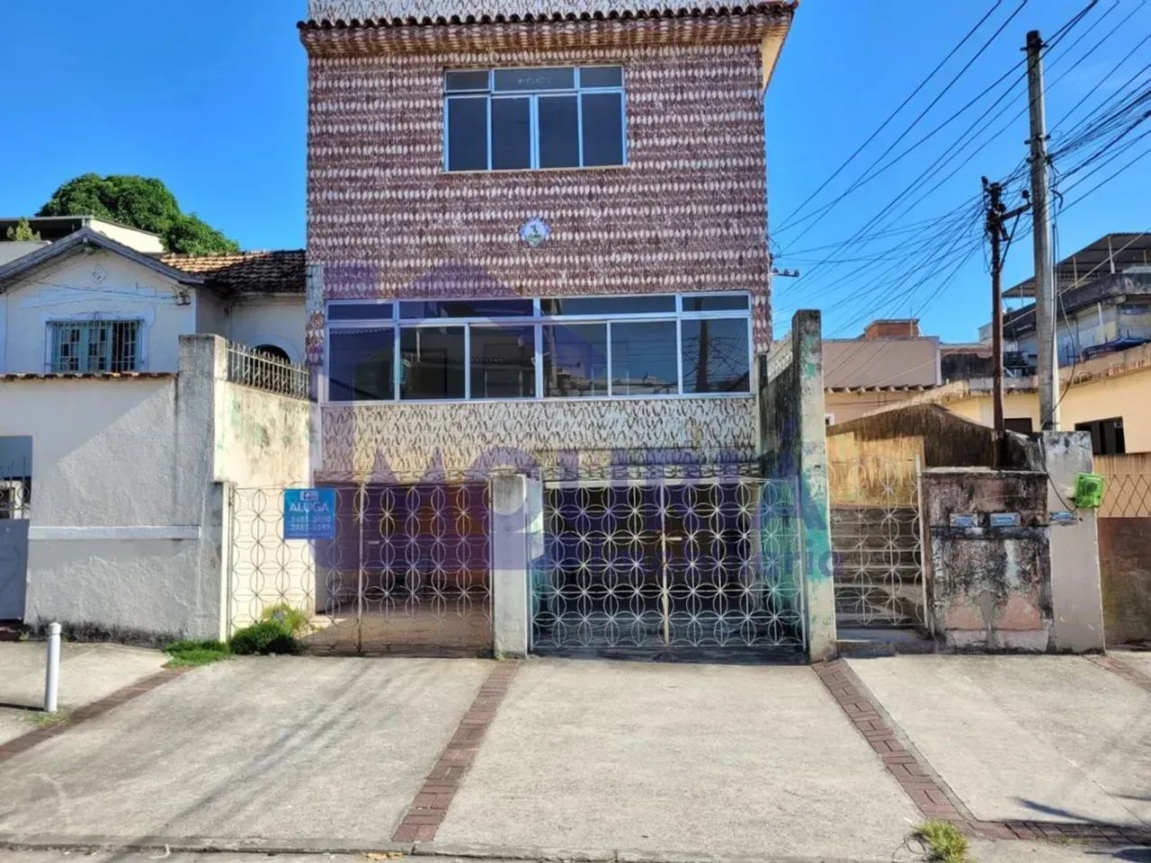Apartamento com 02 quartos e garagem em Irajá
