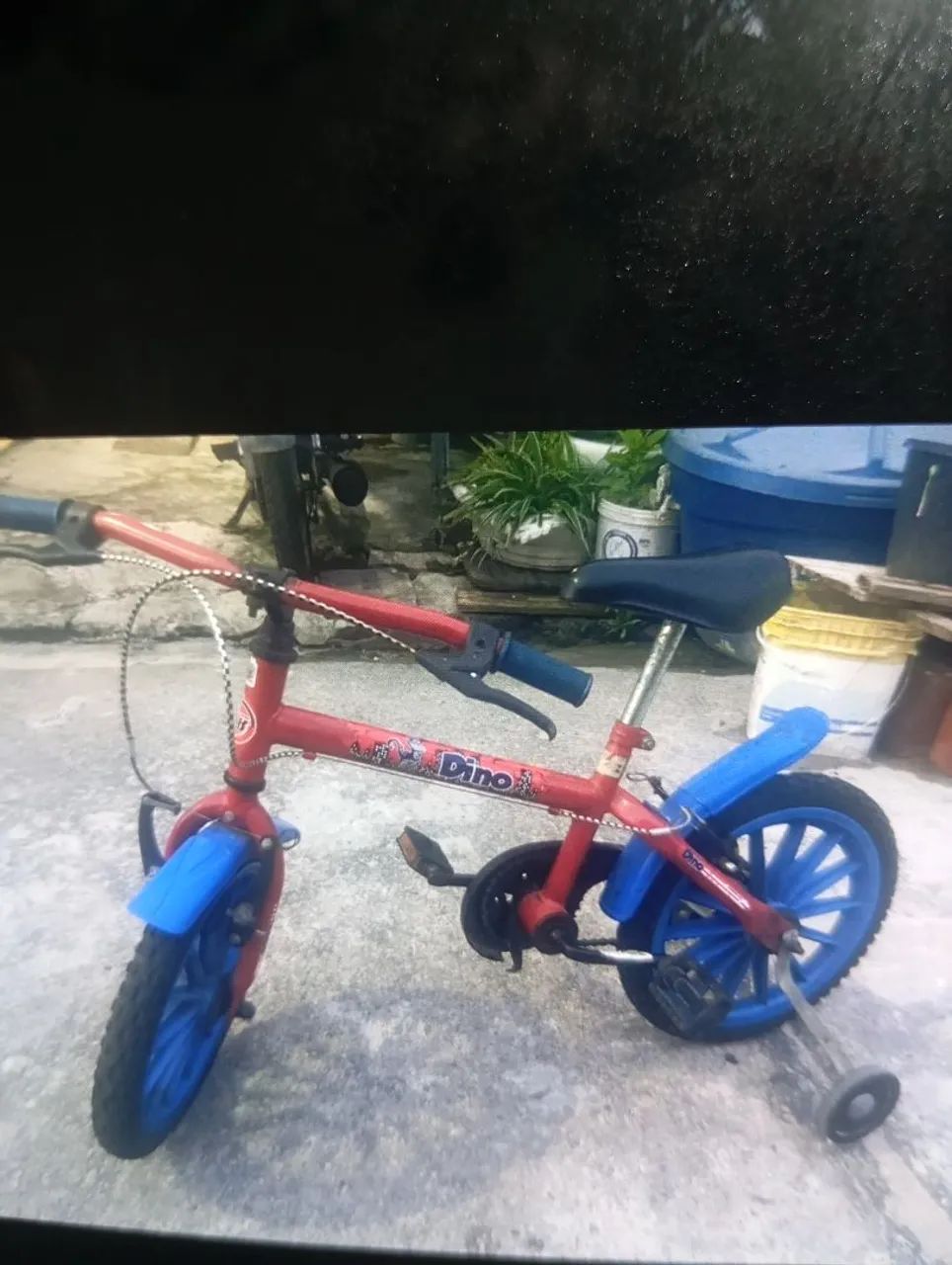 Bicicleta azul ar 16 semi nova poucas marcas de uso - Foto 2