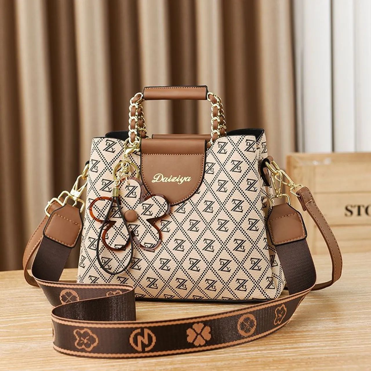 Bolsa de Couro Feminina - Foto 4