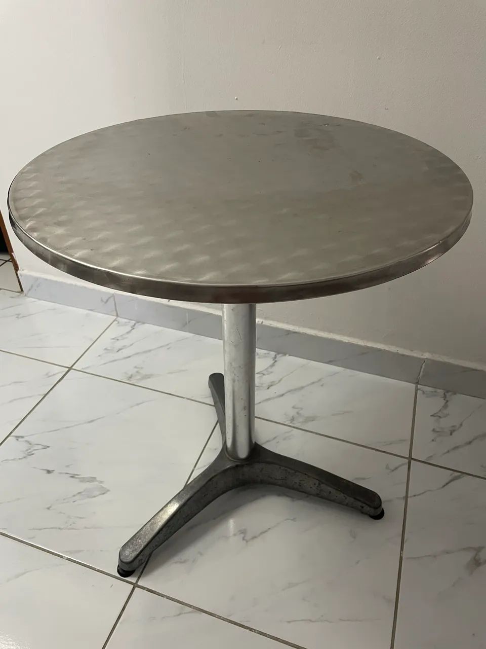 Mesa de alumínio 