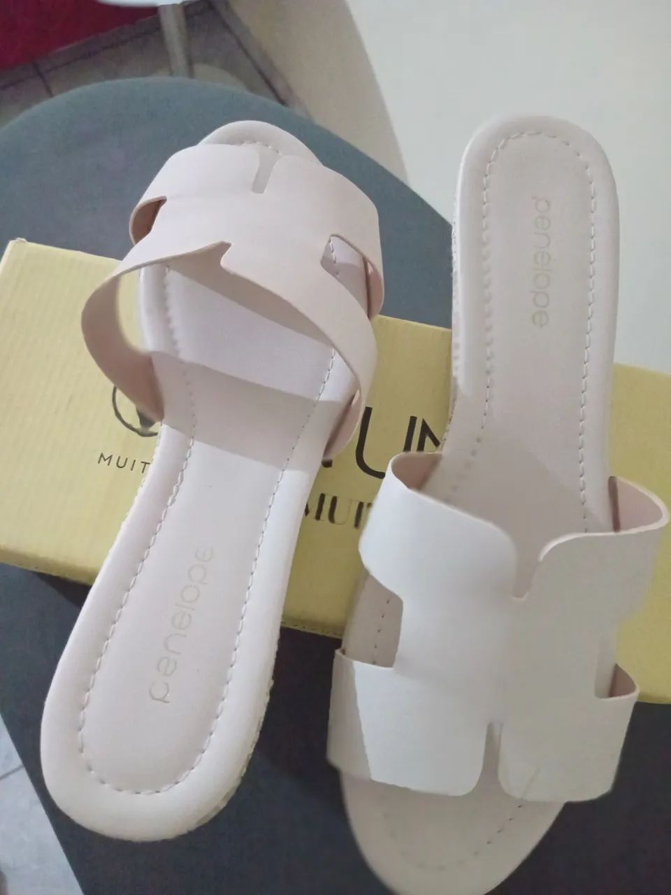 3 Sapatos e 2 Vestidos 