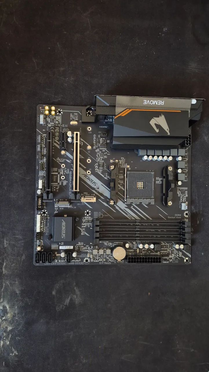 Placa mãe B550 AORUS ELITE - Foto 2