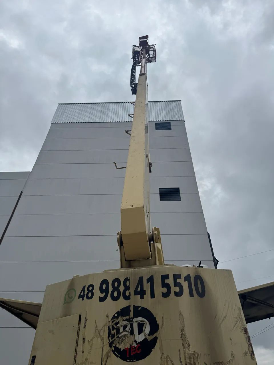 Máquina telescópica de 26m