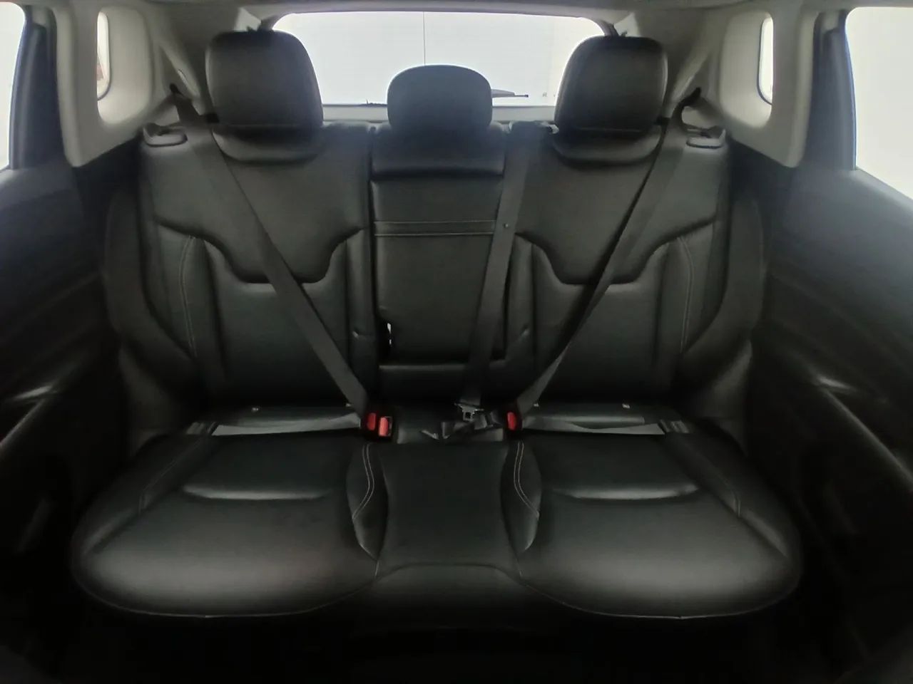 Jeep Compass LONG. T270 1.3 TB 4x2 Flex Aut., foto 18 de 18