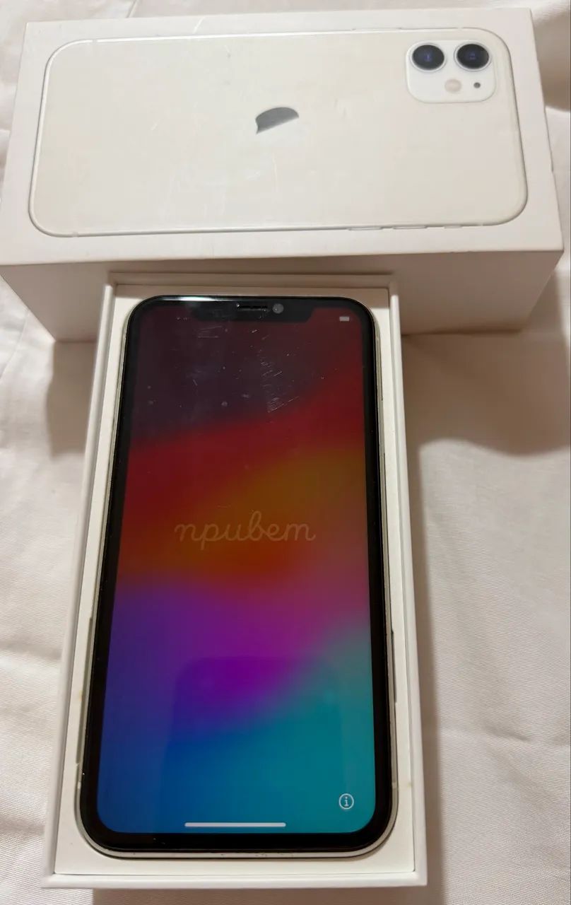 I phone 11 conservadíssimo 