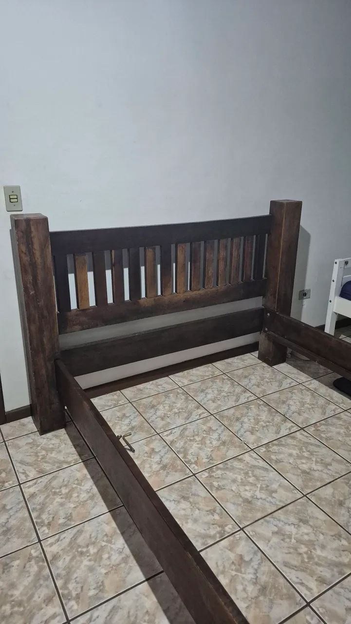 Cama de Casal em Madeira Maciça Estilo Rústico - Foto 2