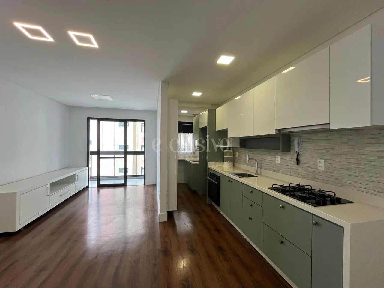 Apartamento para venda 2 dormitórios com vista mar no Bom Abrigo..