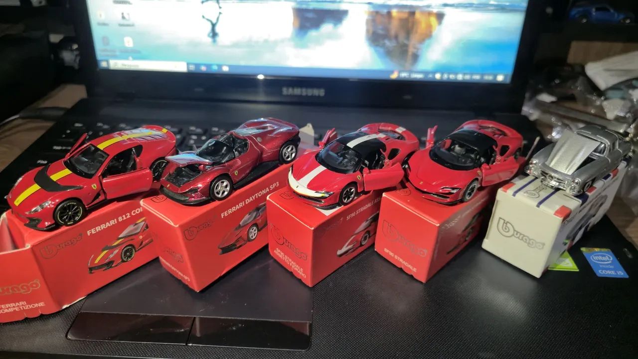 Ferraris Burago 1/64 - Foto 2