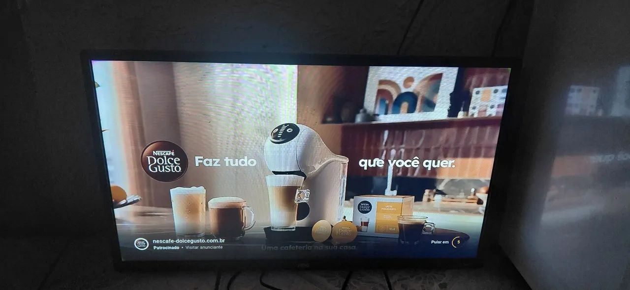 Vendo a TV AOC roku de 32 polegadas funciona tudo certinho - Foto 4
