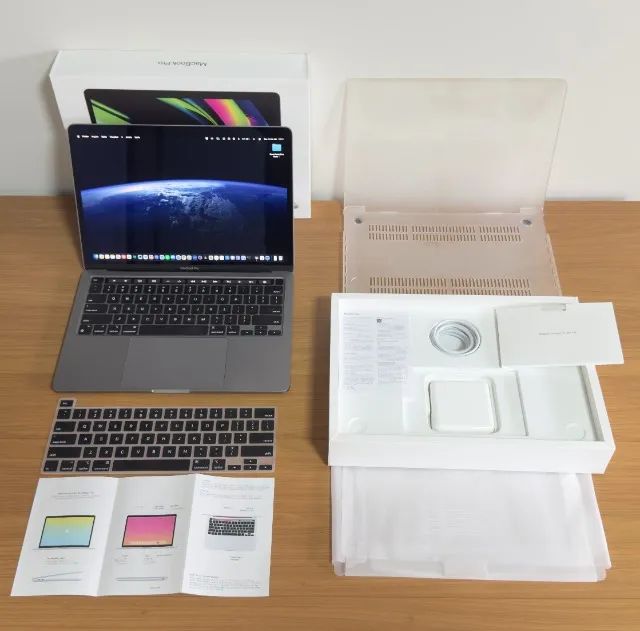 MacBook Pro M2 8GB 256GB | Touch Bar | 81 ciclos | Estado