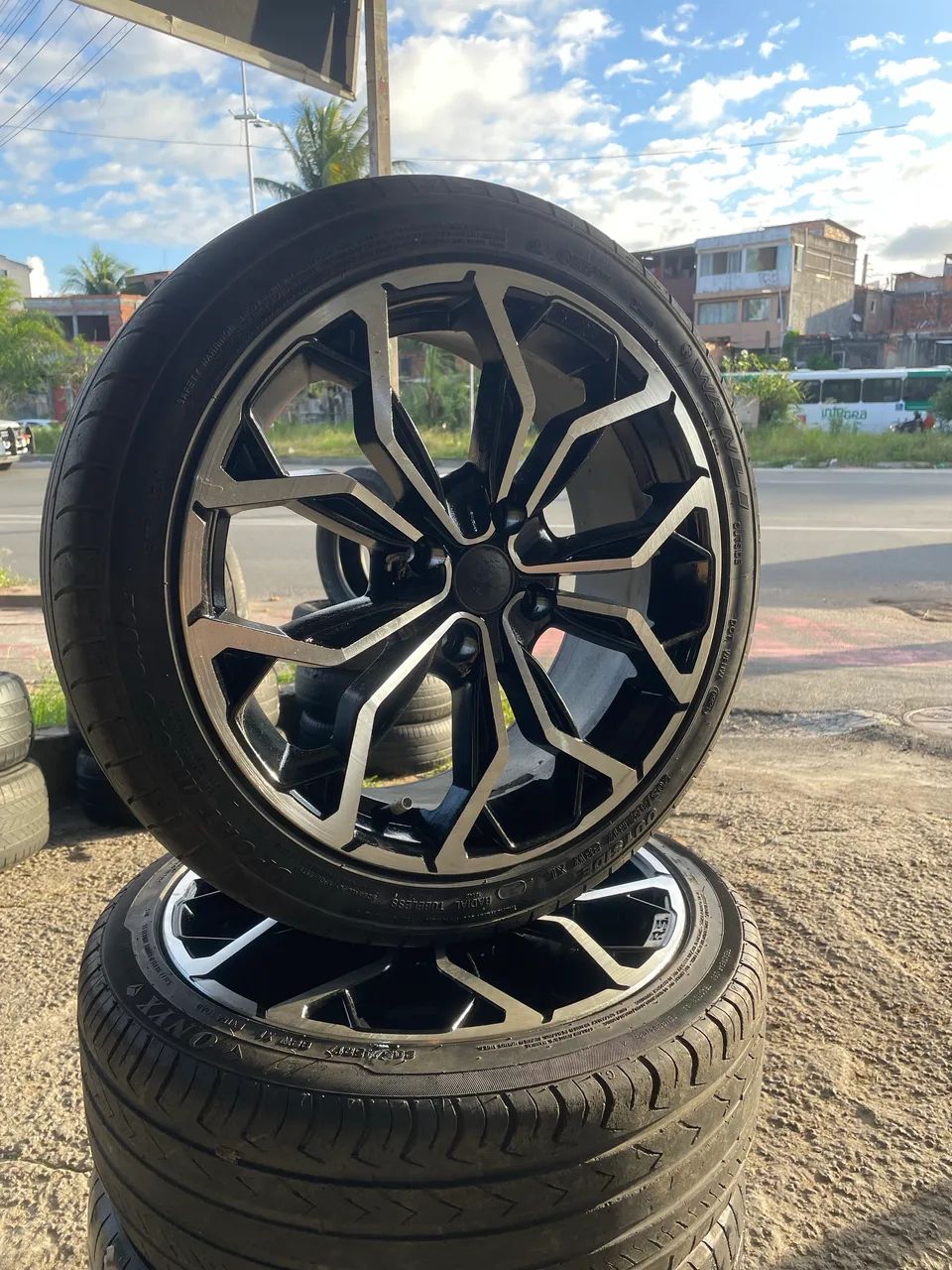 Rodas aro 17 4x108 R$3500 - Foto 3