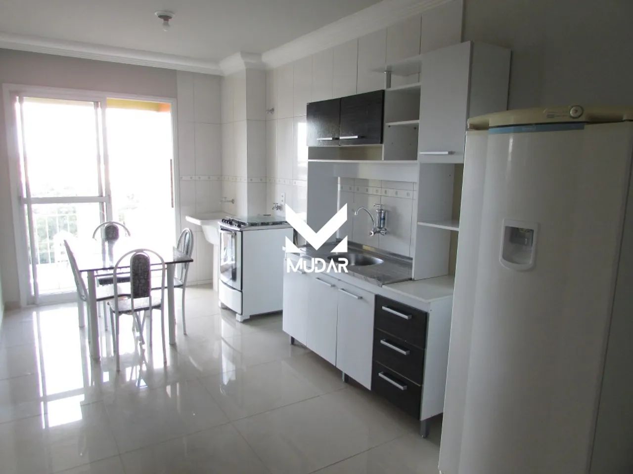 Apartamento com 2 Quartos e 2 vagas perto da UEPG Centro