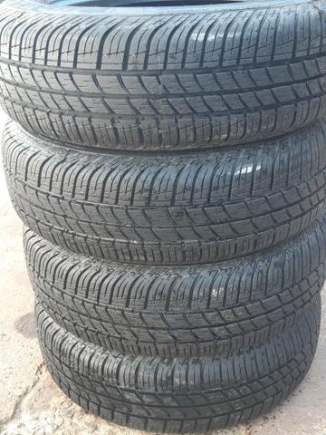Kit de 4 pneus "175/65r14" usado!