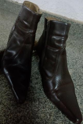 Bota em couro, número 35 - Foto 3
