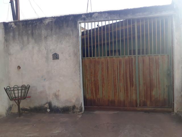Casa 2 quartos! São Sebastião!