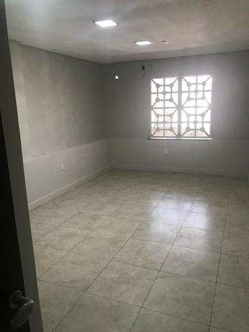 Alugo imóvel com 650m2 na R. Pinto Madeira 437 em frente a unimed - Foto 9