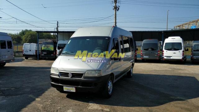 Fiat Ducato Teto Alto - 2011 - 16 Lugares