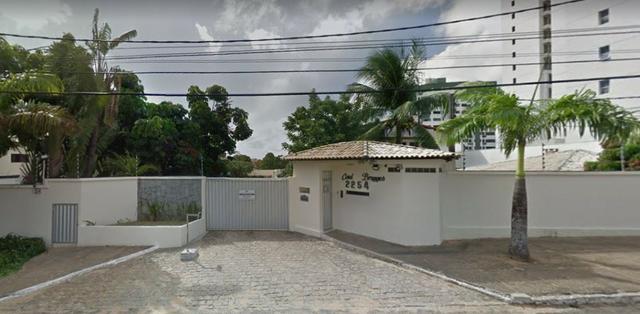 Excelente Casa de Cond. Fechado em Lagoa Nova de 4 suítes de 450m² e 4 Vagas de Garagem