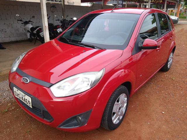 Fiesta Hatch 2014, 1.0, completo, só transferir, pego moto ou carro na troca!