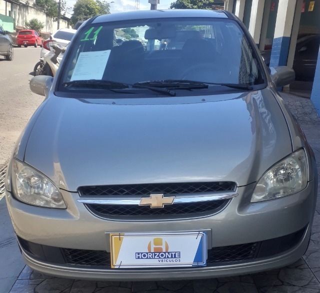 Chevrolet - Classic LS 1.0 - 2011 - Foto 2