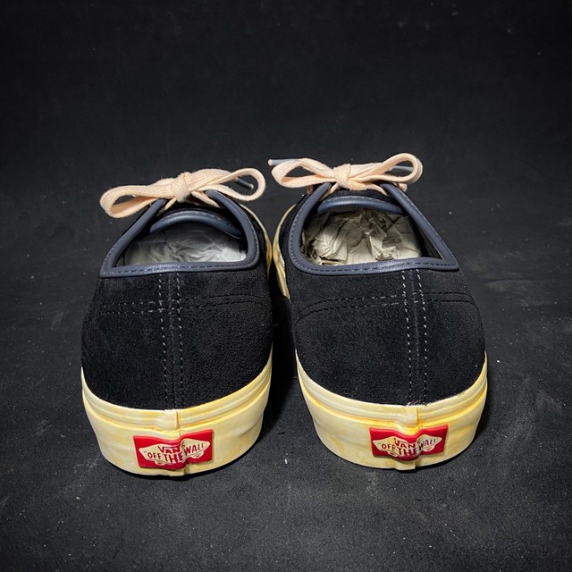 Tênis vans authentic camurça - Roupas e calçados - Monte Castelo, Volta  Redonda 1003240525 | OLX
