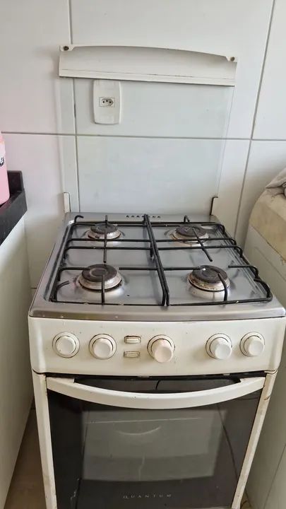 Fogão a Gás 4 Bocas com Forno - Usado