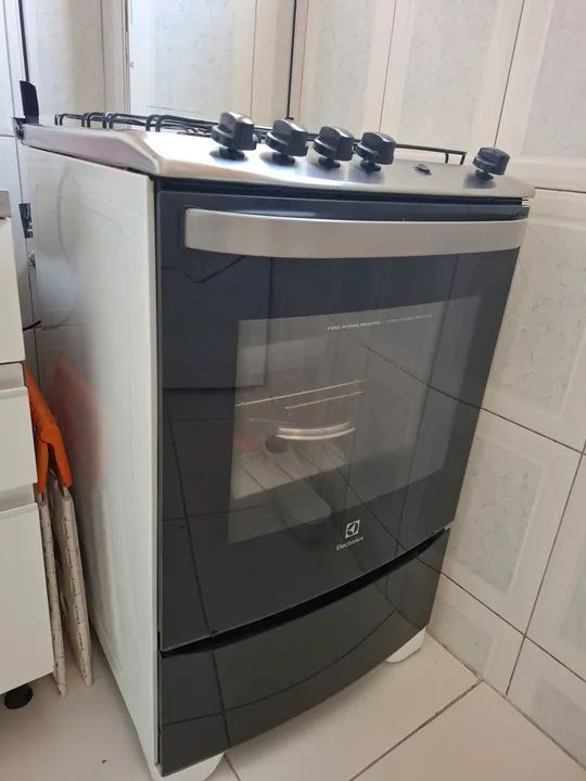 Fogão 4 Bocas Electrolux - Novo