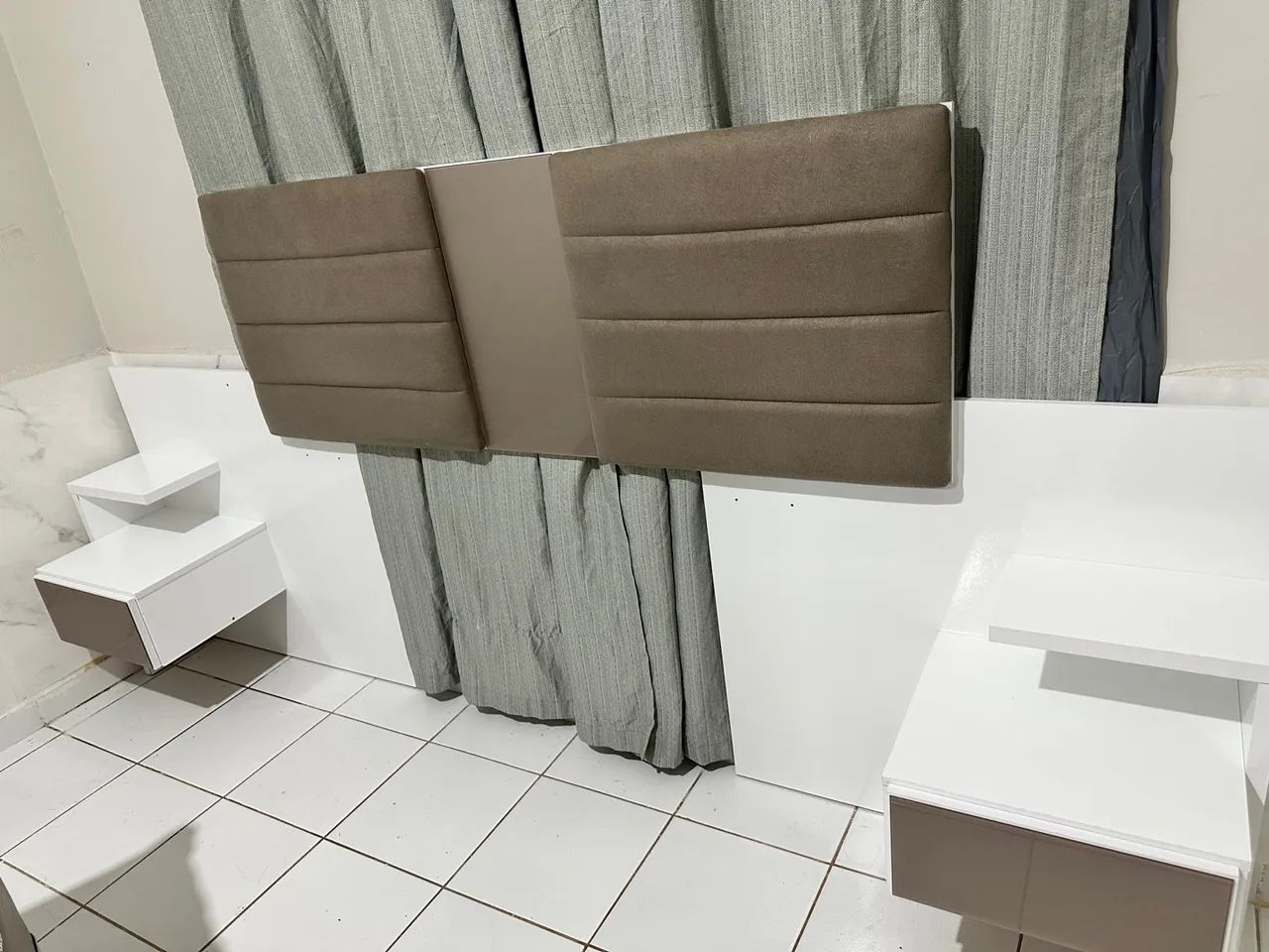 Cabeceira cama casal ou Queen.