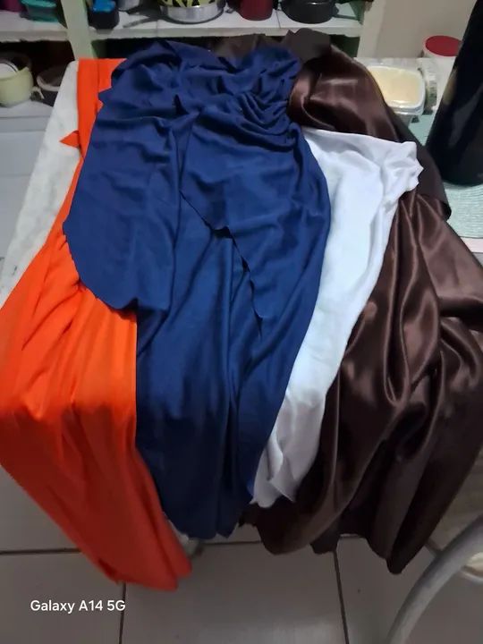 Dois sacos de tecidos e malhas grandes - Foto 2