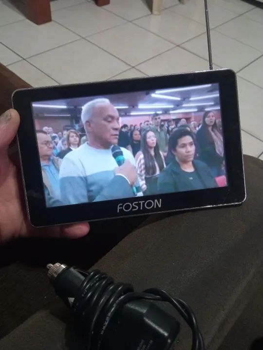 Tv digital com gps e entrada AV e cartão . Mais carregador veicular - Foto 3